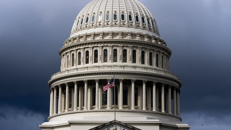 Moody's warns government shutdown could harm US credit rating