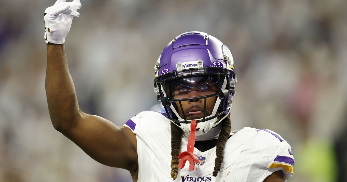 "Patriots Secure Former Vikings WR K.J. Osborn in Free Agency"