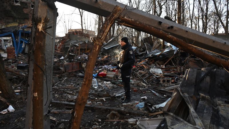 "2024 Escalation: Ukraine Endures Fatal Strikes as Russia Intensifies Offensive"