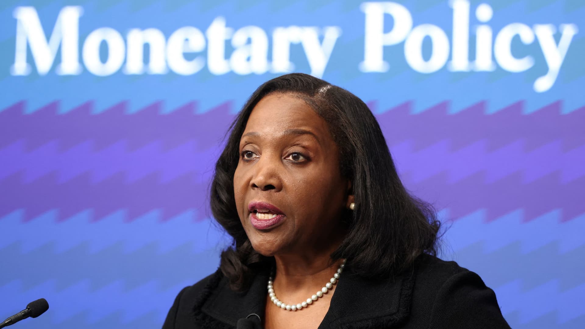 Featured image for Fed Governor Lisa Cook Remains Undecided on December Rate Cut