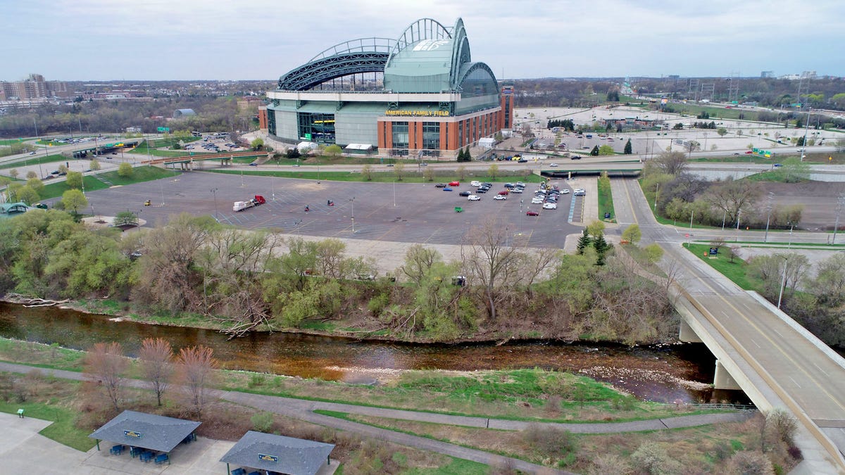 Featured image for MLB Commissioner's Concerns Over Brewers Ballpark Funding and Future