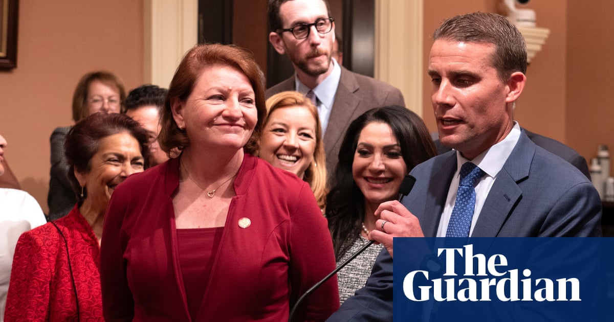 "California Senate Leadership Shifts: Historic Step Down and New Leader Announced"