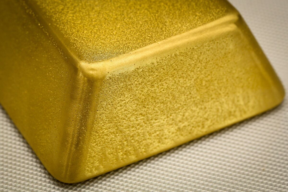 Goldman Sachs Predicts Gold Surge as Central Banks Boost Reserves