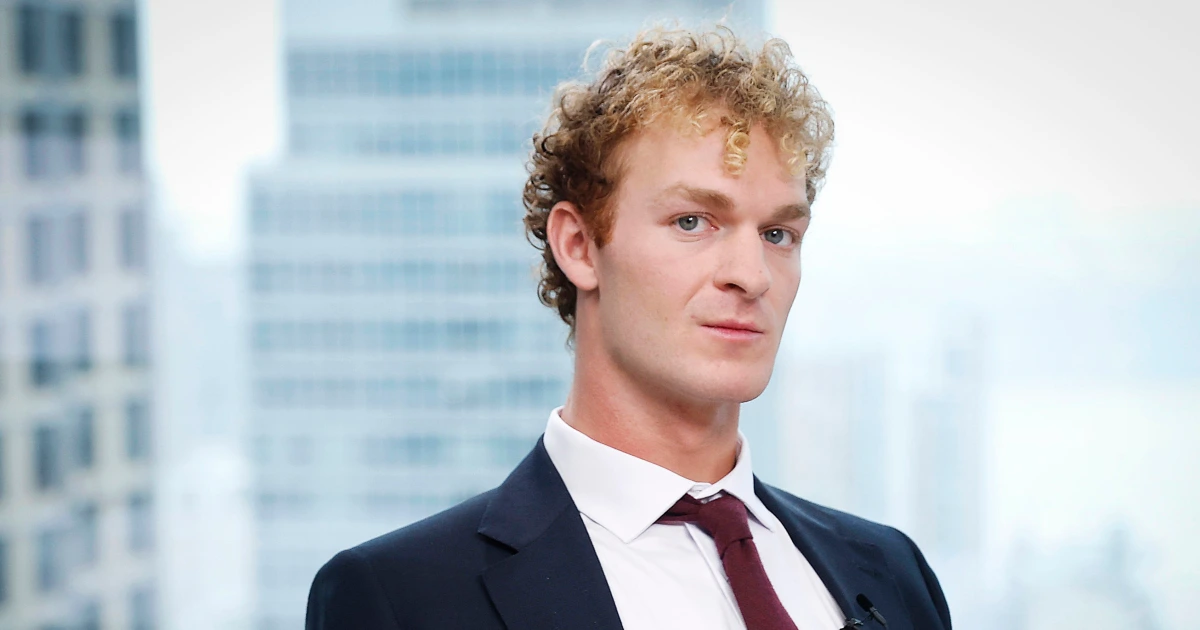 Featured image for Daniel Penny Joins JD Vance at Army-Navy Game Amid Subway Safety Debate