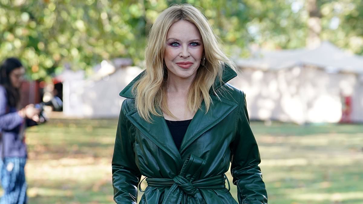 Featured image for "Kylie Minogue and Gabrielle Union Rock Fall Fashion at Burberry Show"