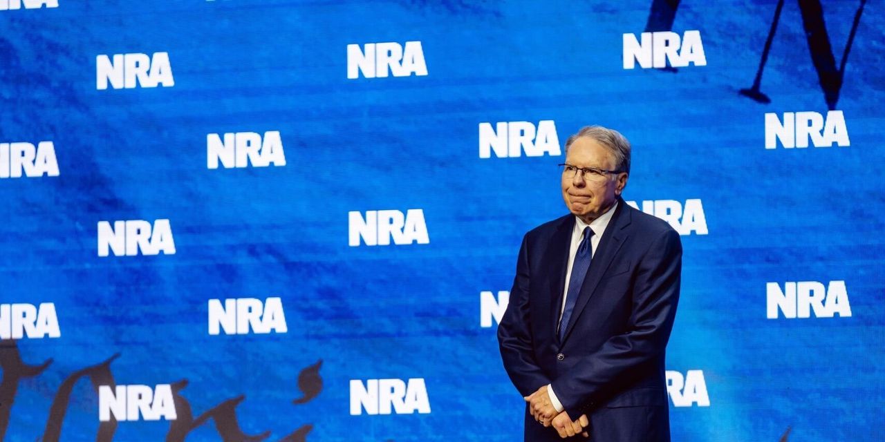 Featured image for "Wayne LaPierre Steps Down as NRA Chief Amid Impending Trial"