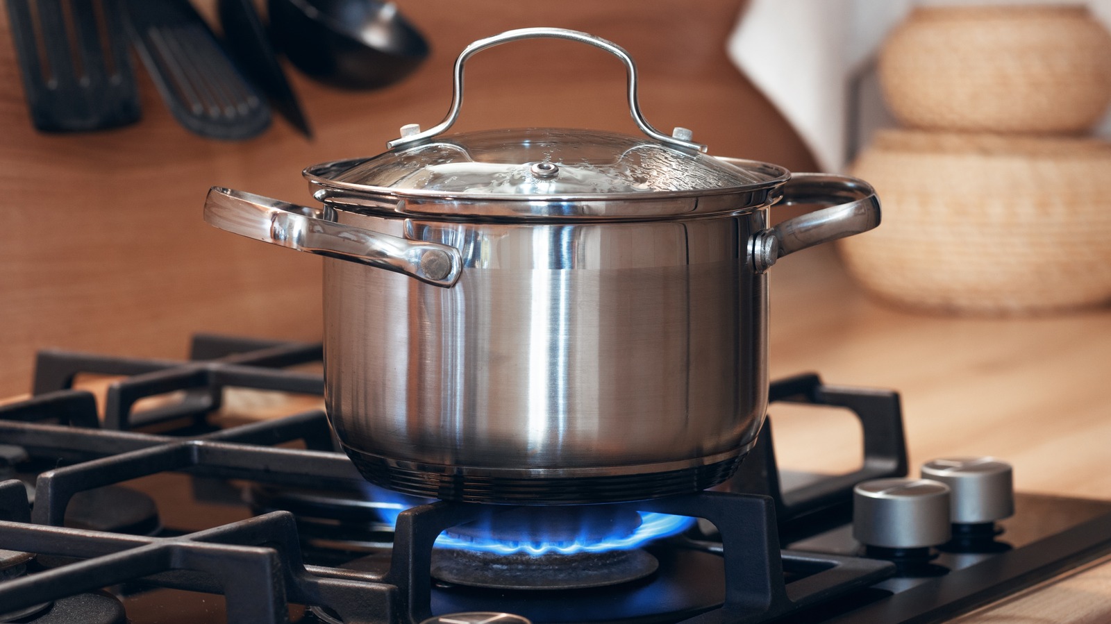 Featured image for "Common Gas Stove Cooking Mistakes to Avoid"