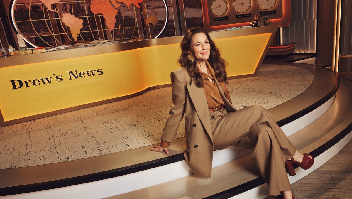 Featured image for Drew Barrymore's Talk Show Resumes Amid Entertainment Strikes, Defends Decision