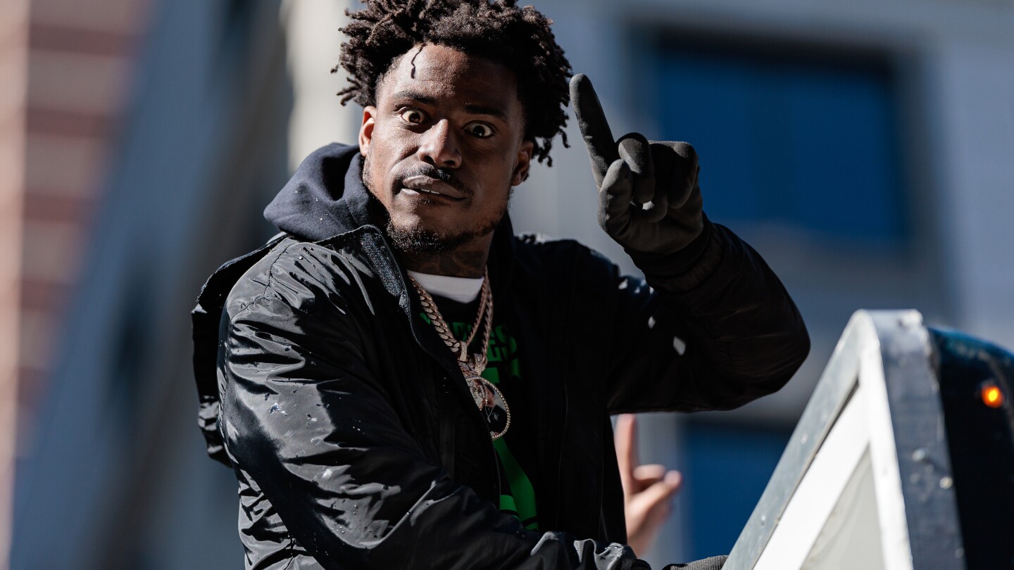 Featured image for Texans' C.J. Gardner-Johnson sustains leg injury, ACL intact