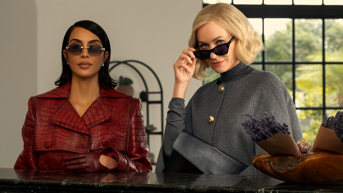 Featured image for Kim Kardashian and Naomi Watts Team Up for Fashion Emergency Rescue