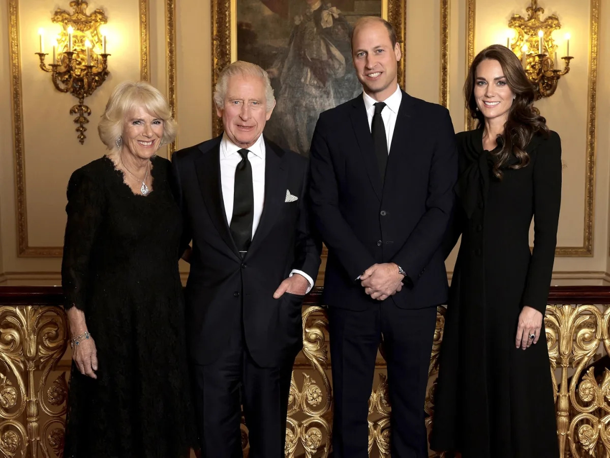 "The Royal Family's New Enemy: Omid Scobie's Revealing Book"