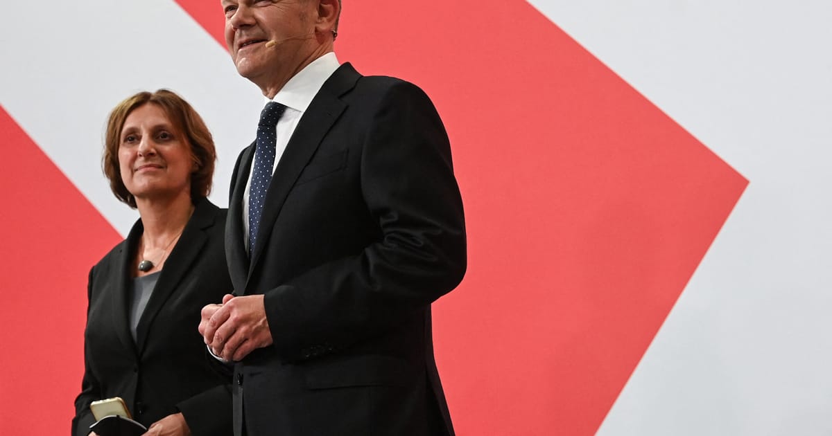 Olaf Scholz's Wife Steps Down as State Minister
