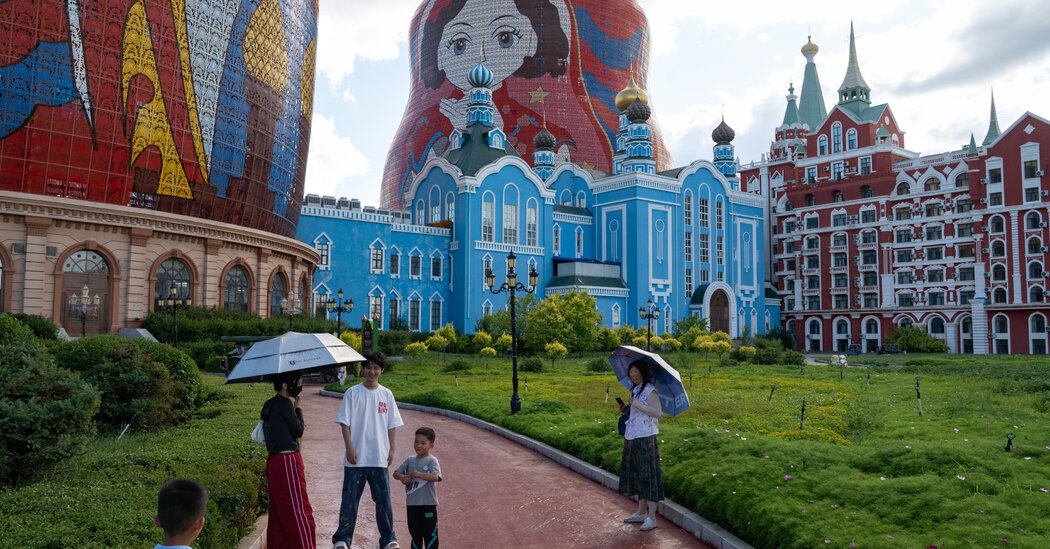 Featured image for Chinese Border Town Boosts Russia's Economy Amid Sanctions