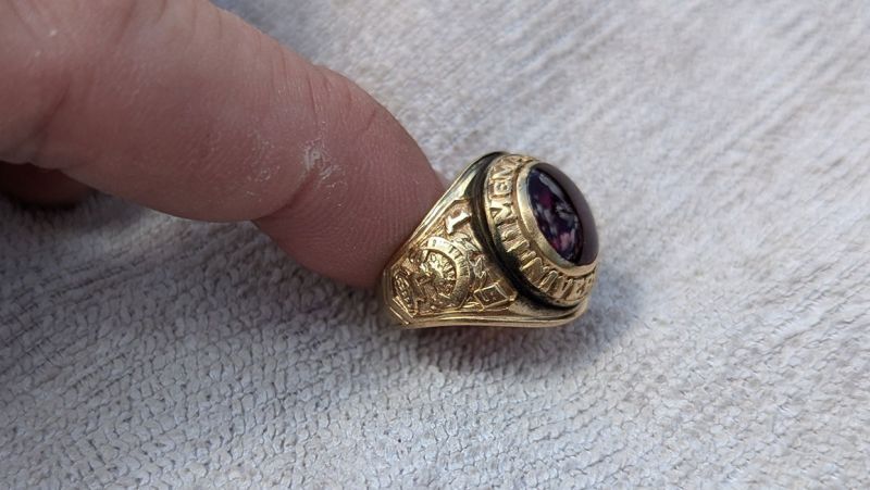 Featured image for Diver Reunites Man with Class Ring Lost at Sea 47 Years Ago