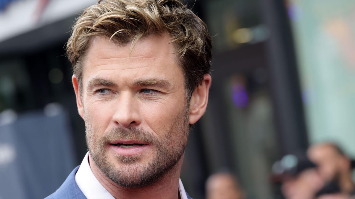 Featured image for Chris Hemsworth Eyes Lead in Transformers/G.I. Joe Crossover Film