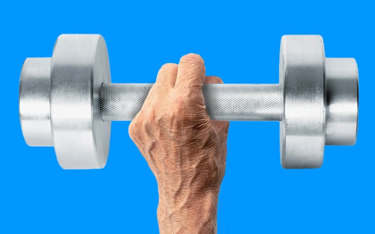 Strength Without Age: Why Lifting Heavy Pays Off as We Grow Older