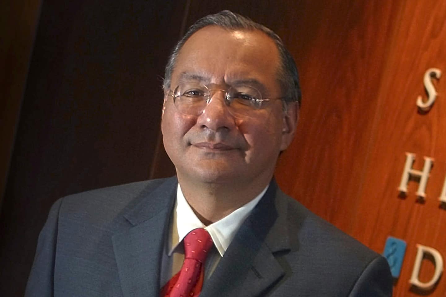 "Ex-U.S. Ambassador Receives 15-Year Sentence for Spying for Cuba"