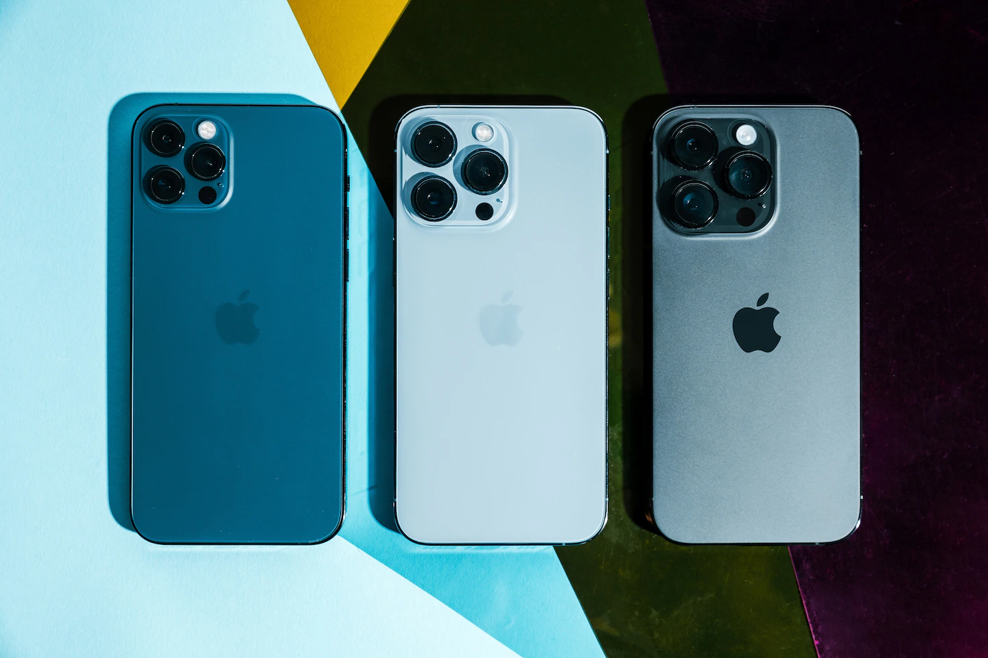 Featured image for "Apple's iOS 17.3: Protecting Your iPhone and Money"