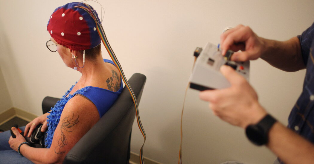 Featured image for "Study Links Long Covid to Cognitive Decline and Brain Fog"