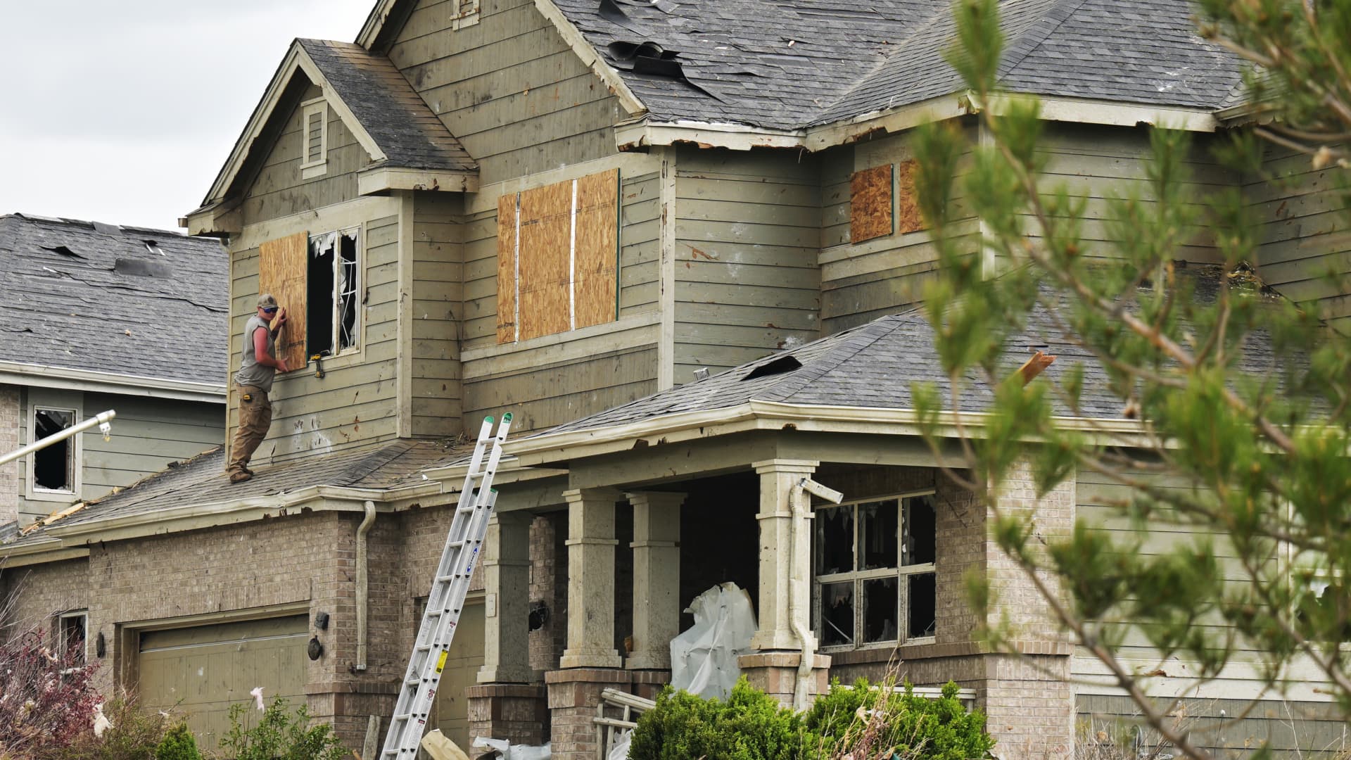 Featured image for U.S. Faces Record-Breaking $126 Billion in Natural Disaster Costs in First Half of 2025