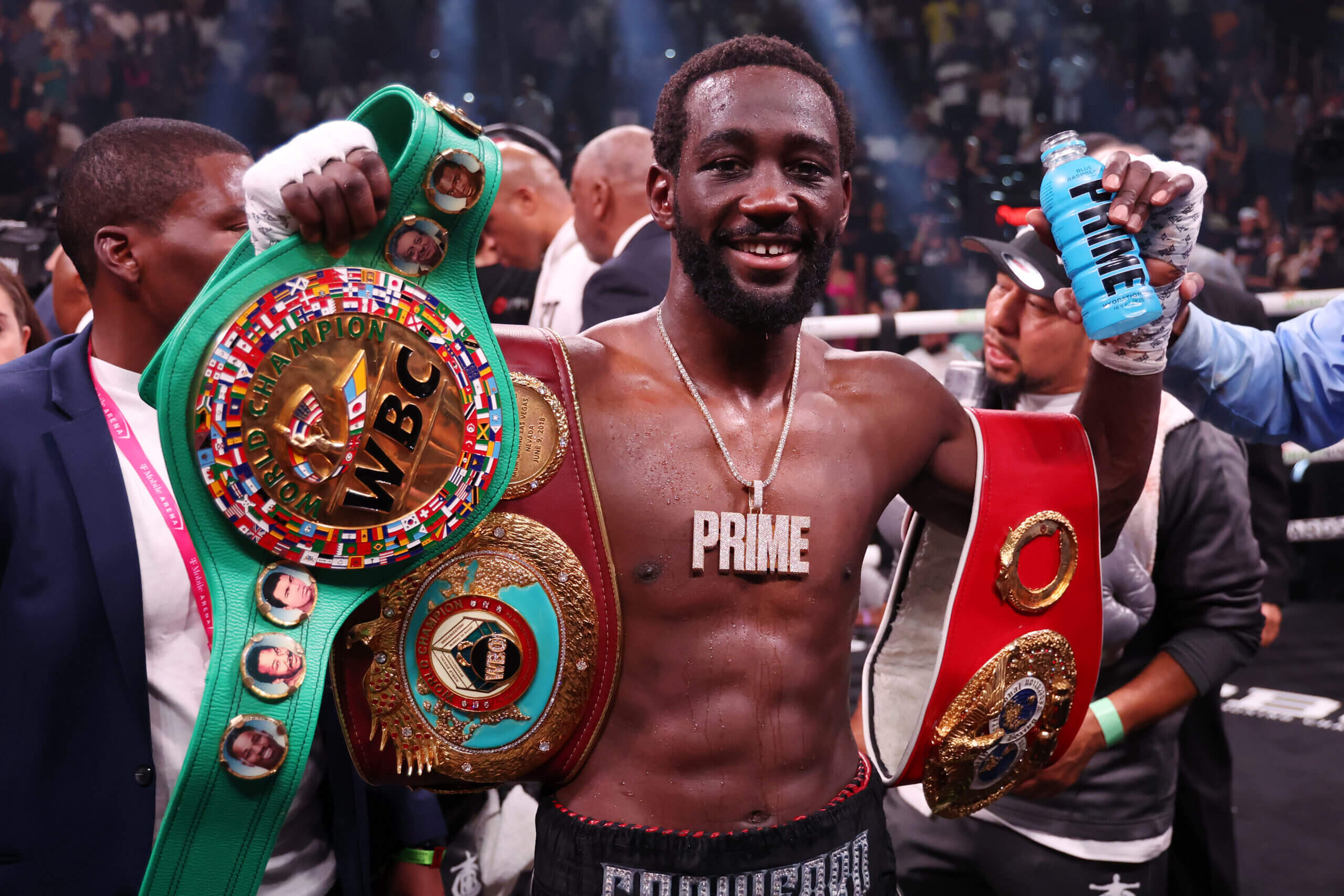 Terence Crawford Claims Undisputed Welterweight Title with Victory over Errol Spence