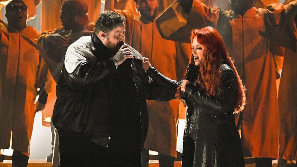 Wynonna Judd addresses concerns and emotions surrounding her recent performances