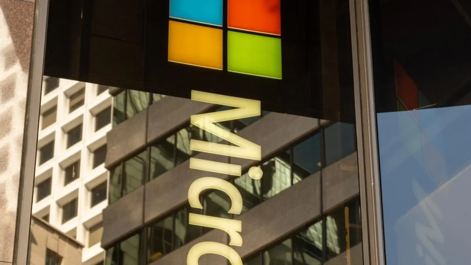 Featured image for Microsoft Ends Windows 10 Support, Prompting User Upgrades and Concerns