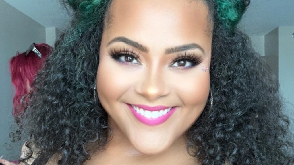 Featured image for "Tragic Loss: 'Extreme Weight Loss' Star Brandi Mallory Passes Away at 40"