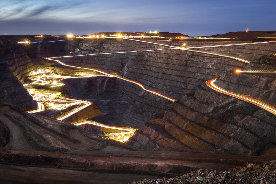 Gold Prices Surge After Federal Reserve Meeting and Treasury Yield Pullback.
