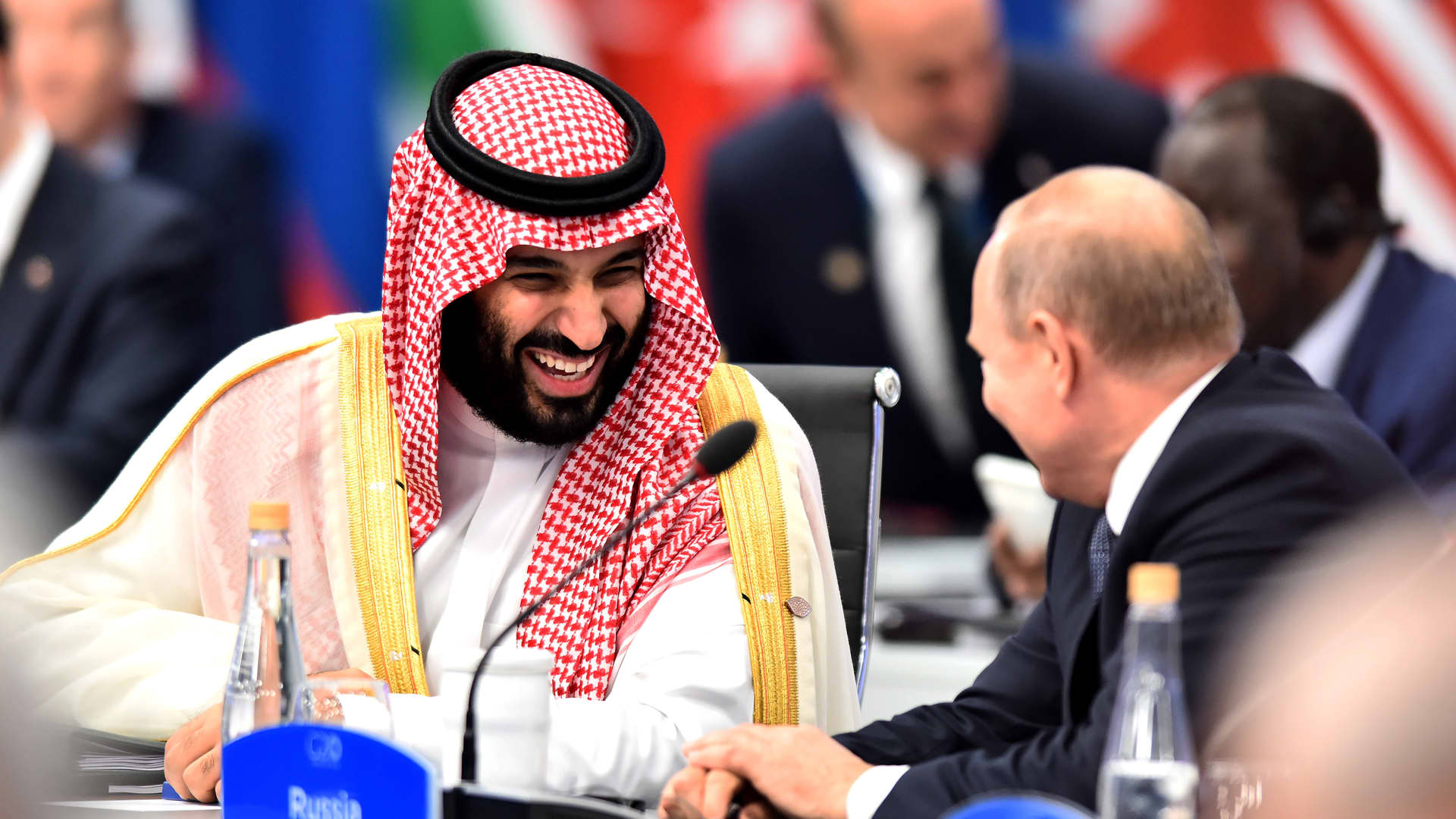 "Putin's Middle East Tour: Strengthening Russian Influence in Saudi Arabia and UAE"