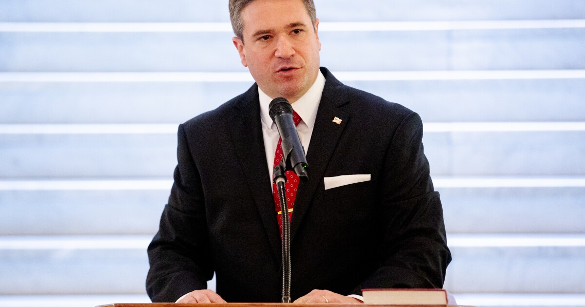 Featured image for Missouri AG withdraws limits on transgender health care for minors and adults.