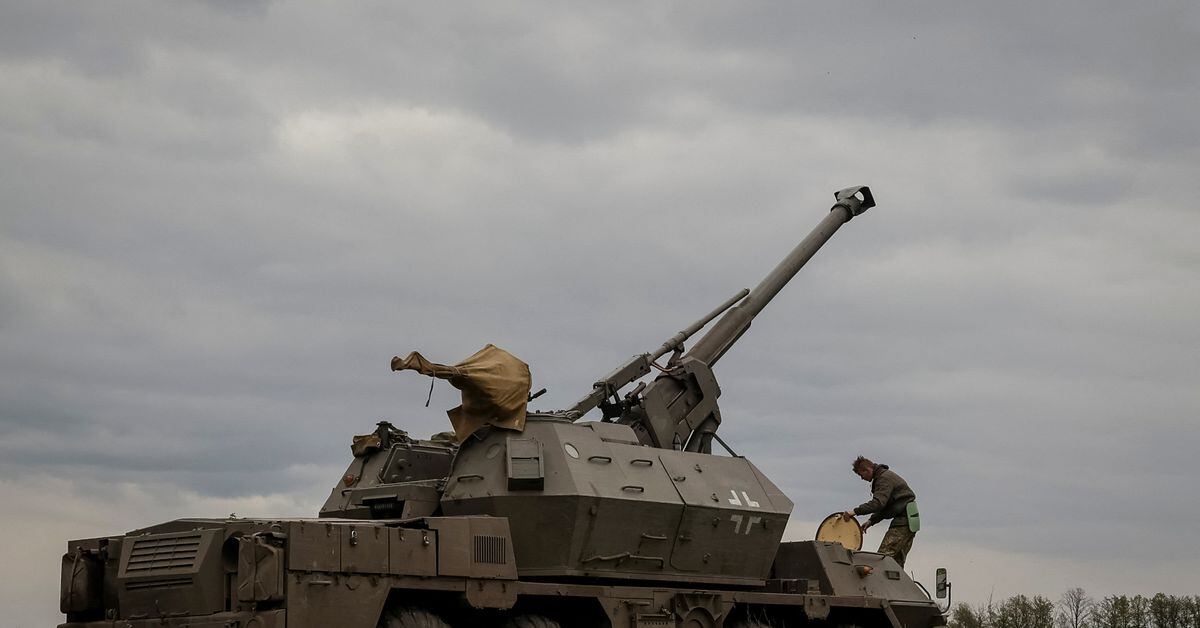 European Countries Provide Ukraine with Artillery Support Amid Russian Tensions