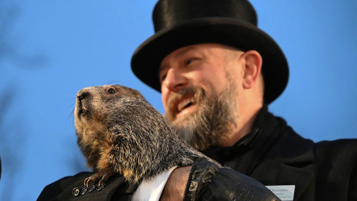 "Predicting Spring: Groundhog's Forecast vs. Science and Tradition"