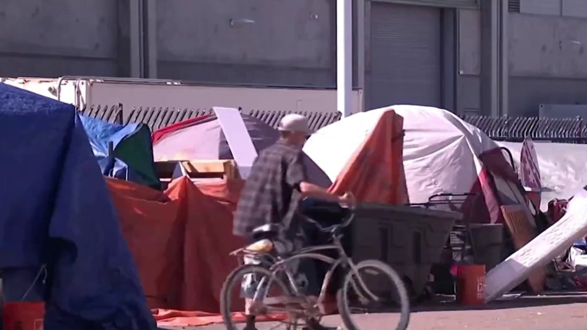 Featured image for "San Diego Mayor Proposes 1,000-Bed Homeless Shelter Near Airport"