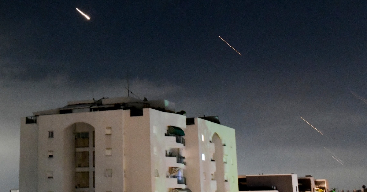 "Anticipating Limited Israeli Response to Iran Strikes, U.S. Officials Say"