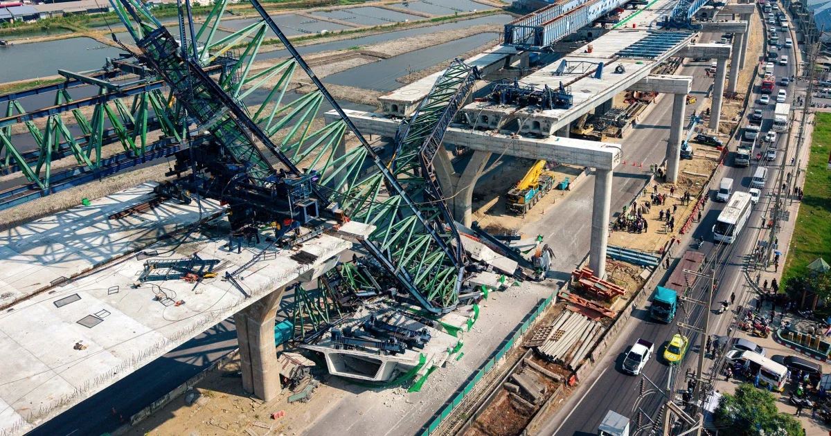 Two dead as Thai crane collapse follows deadly train derailment