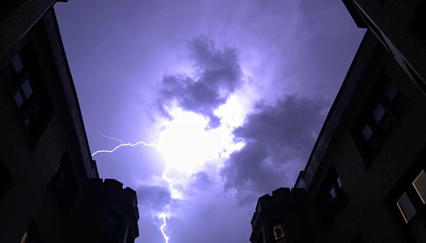 "Severe Storms Cause Tornadoes and Power Outages in Chicago Suburbs"