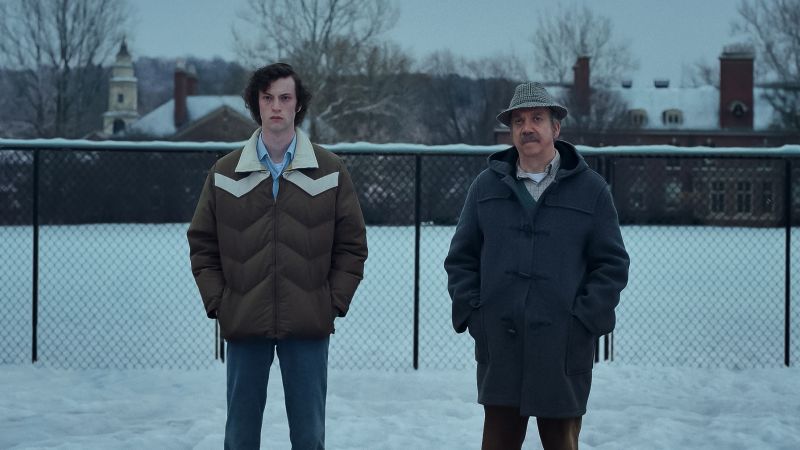 "The Holdovers": A Cozy and Nostalgic Holiday Film by Alexander Payne