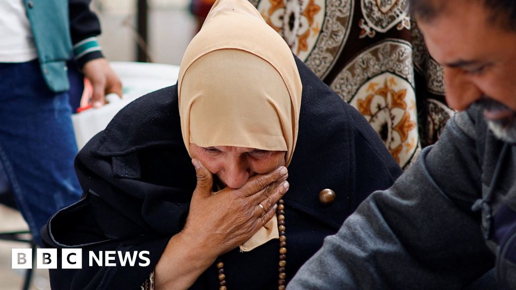 "Gaza Death Toll Climbs as Israel Intensifies Attacks"