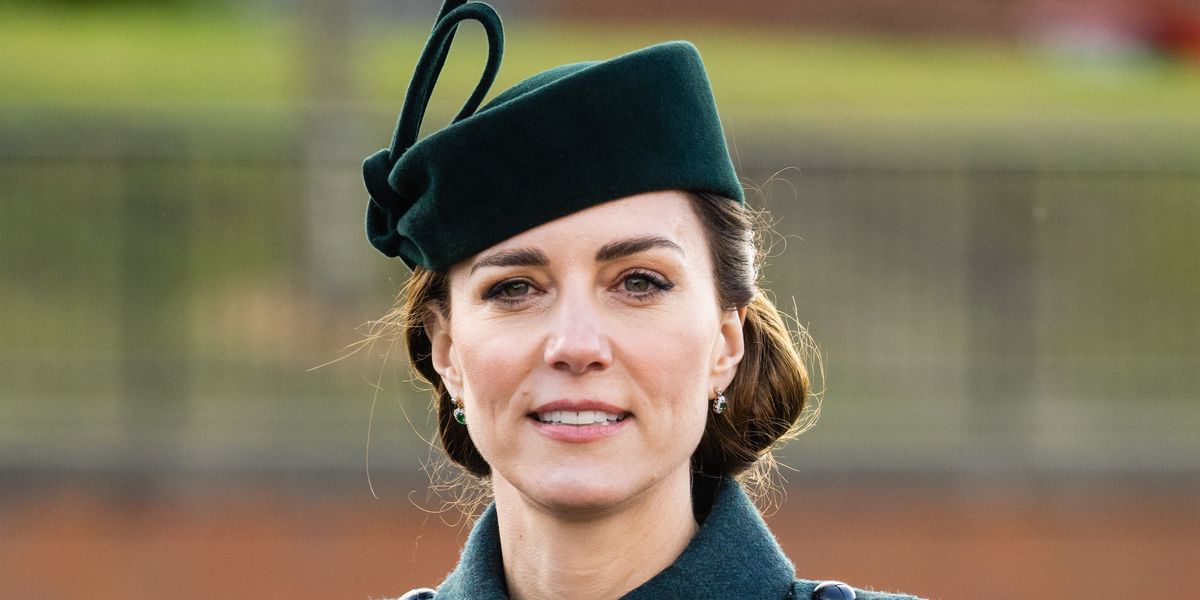 Featured image for "Blake Lively's Playful Jibe at Kate Middleton's Photoshop Controversy"