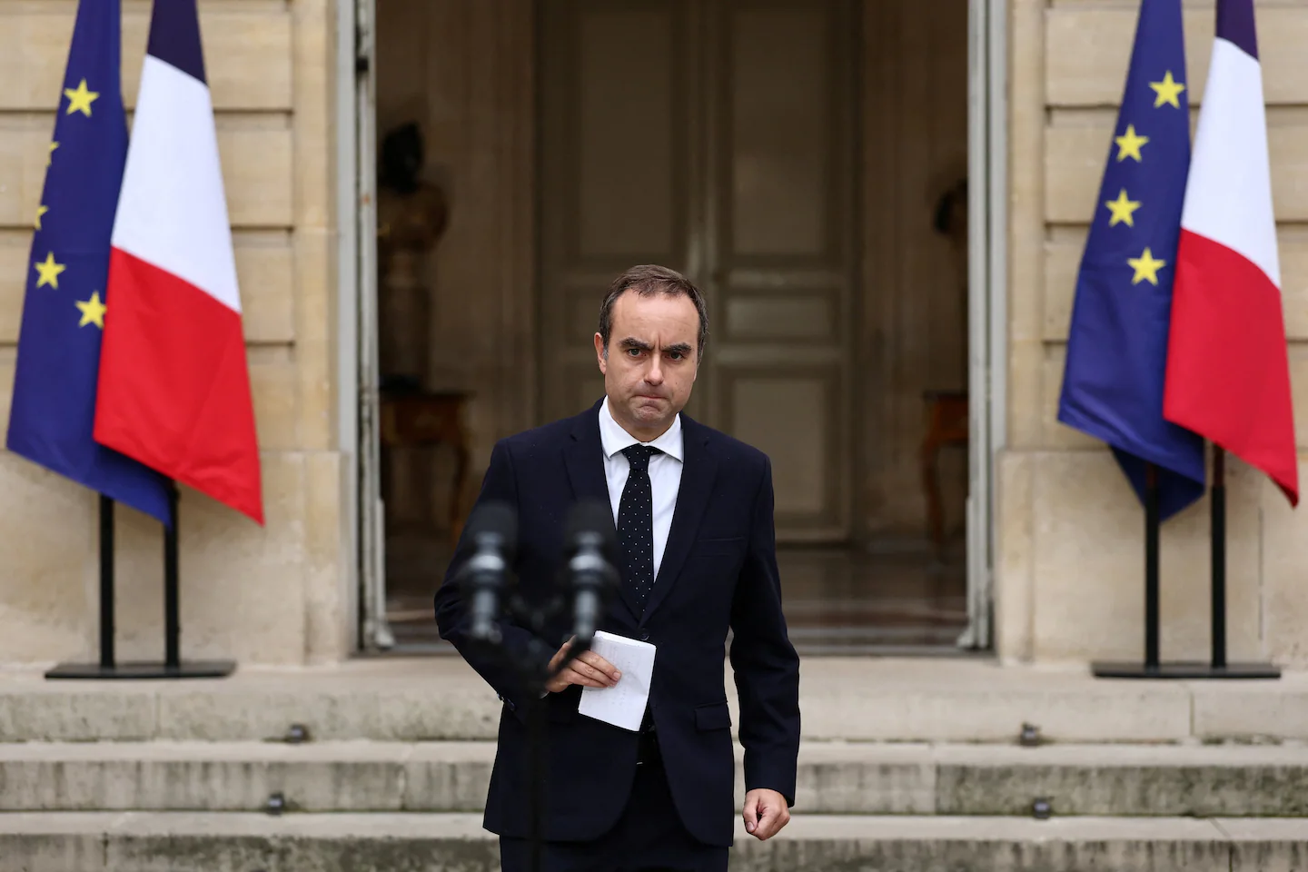 France's Prime Minister Resigns Amid Political and Economic Uncertainty