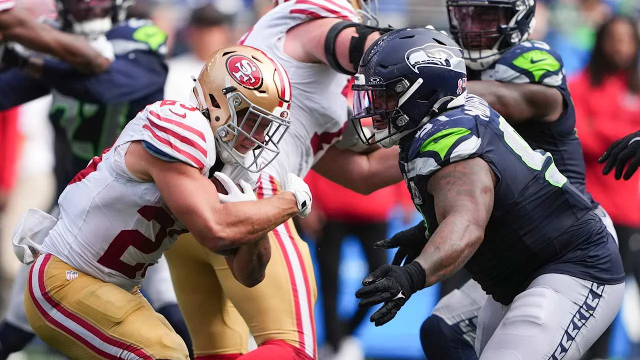 Divisional Round Showdown: Analysts Predict Winners and Scores for 2025 NFL Playoffs