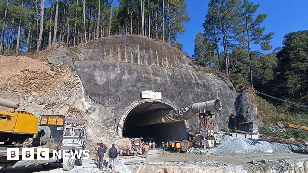 "Desperate Rescue Efforts for Trapped Indian Workers in Uttarakhand Tunnel Collapse"