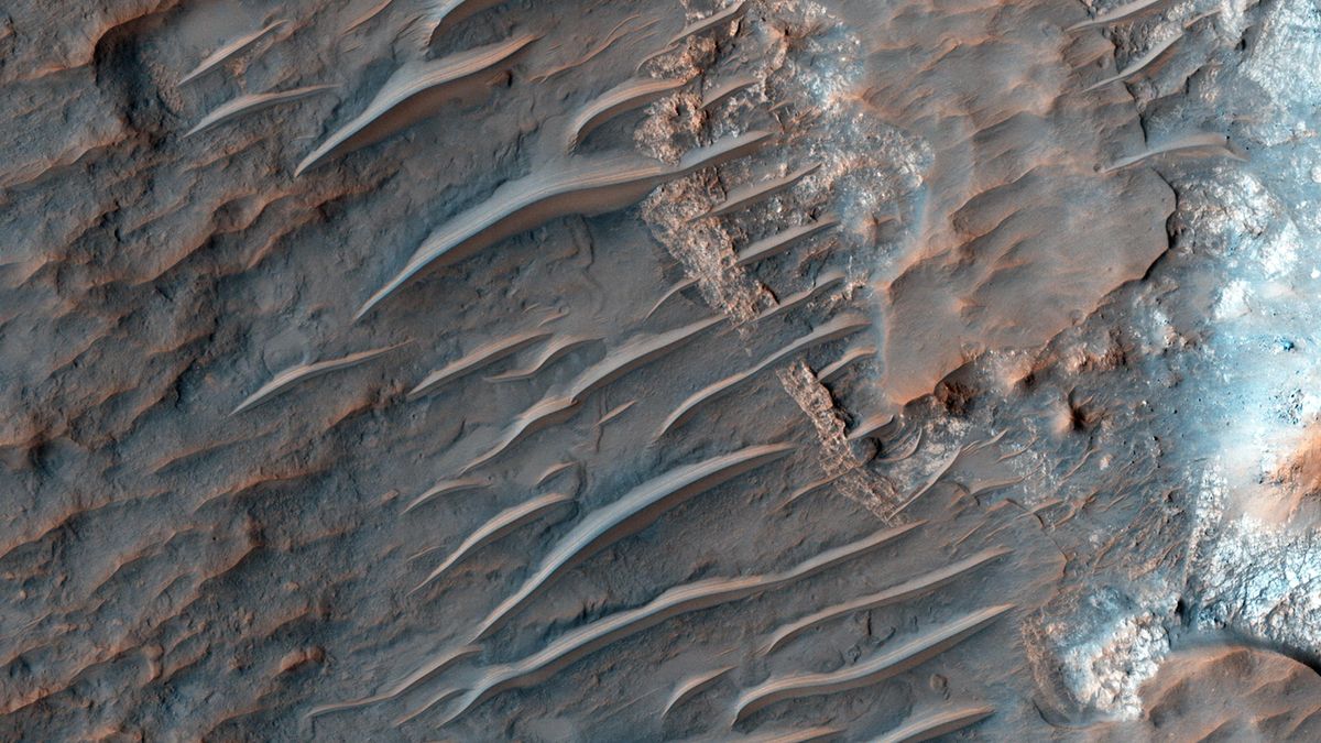 Mars' Climate Shift: Chinese Rover Uncovers Ancient Changes