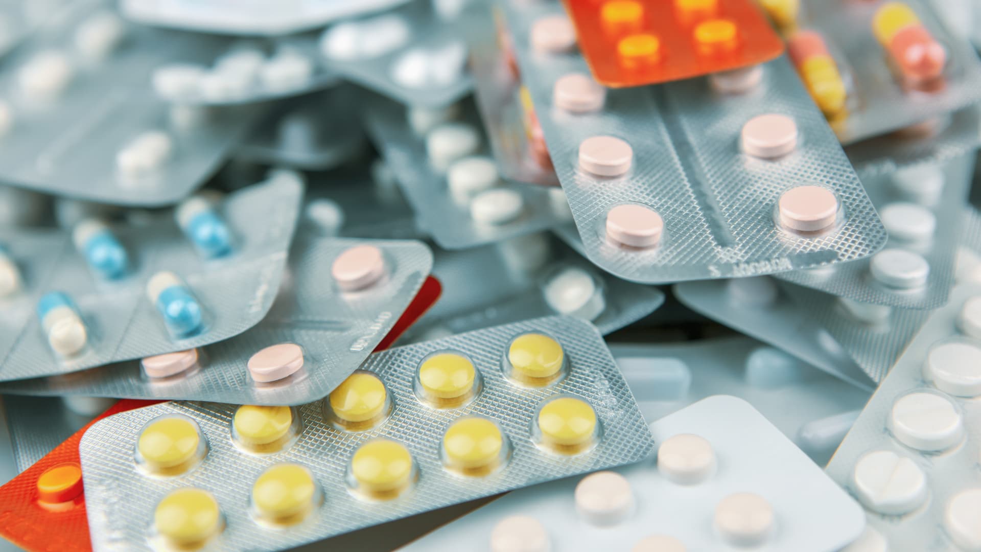 Featured image for "FTC Investigates Middlemen's Role in Generic Drug Shortages"