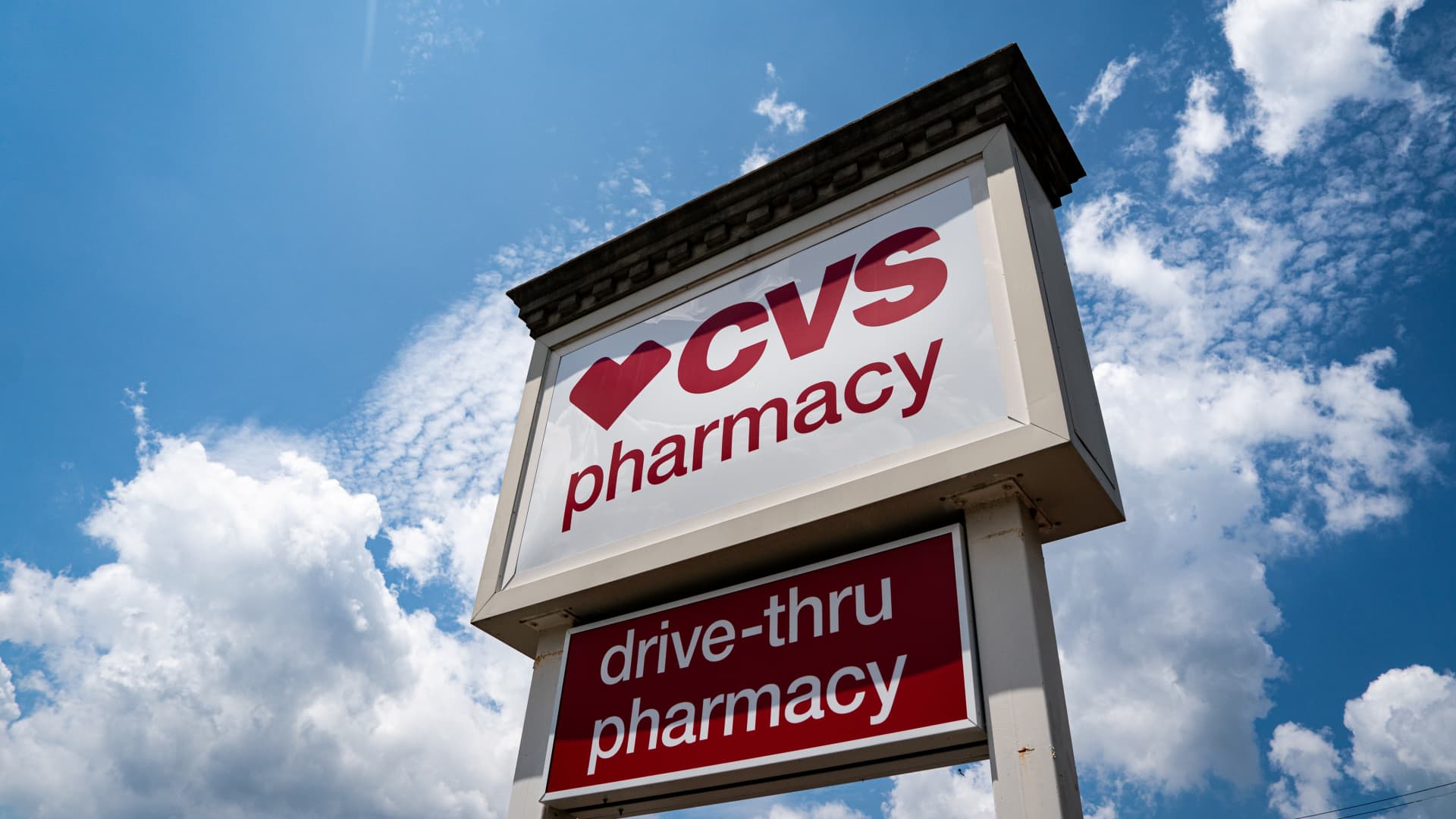 Featured image for CVS Surpasses Earnings Expectations Despite Health-Services Losses