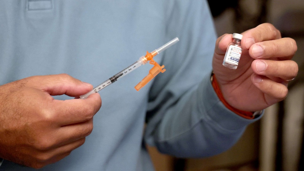 Experts Weigh In on the Safety of Getting Flu and COVID Shots Together Amid Potential Stroke Risk Review