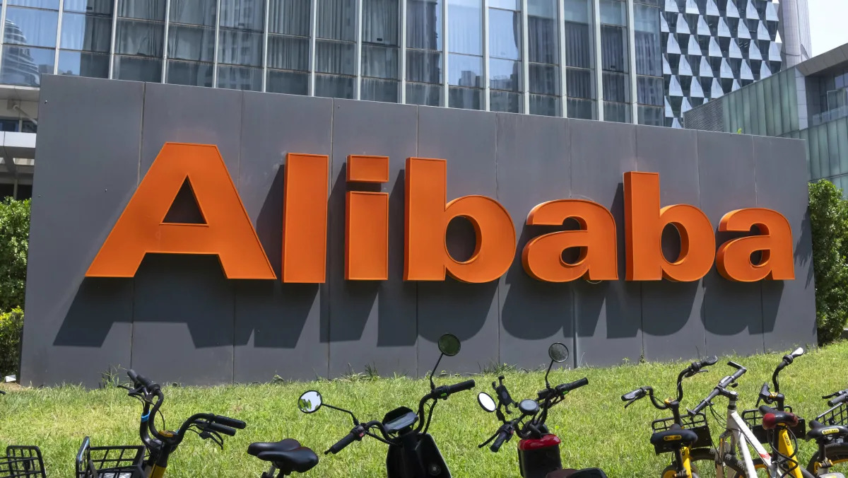 Alibaba CEO Takes Charge of Chinese E-commerce Amidst Rivalry