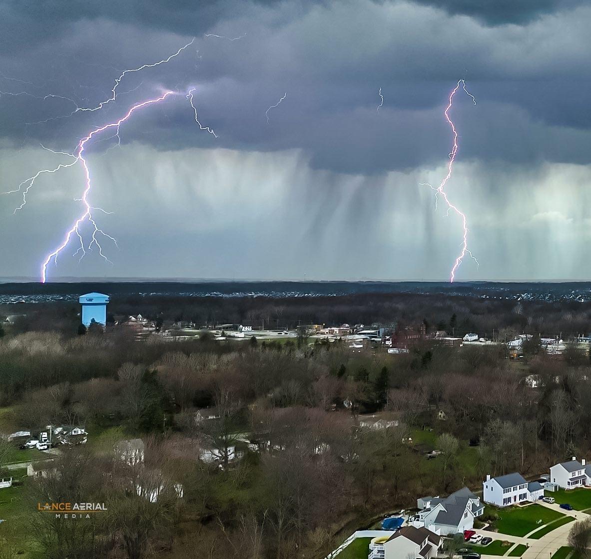 Widespread Power Outages Caused by Strong Winds and Storms in Ohio and Pennsylvania.