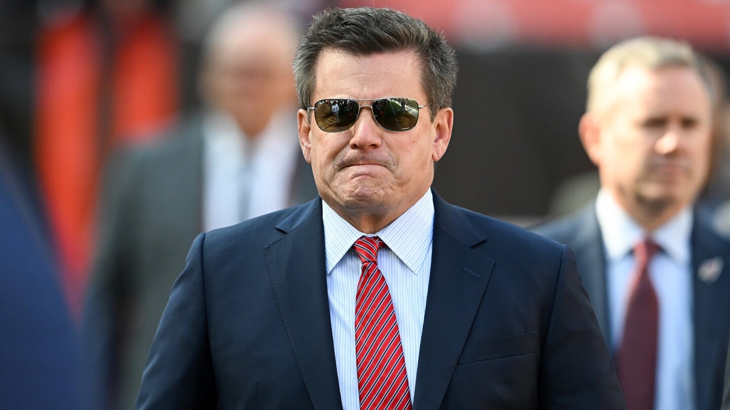 Featured image for "Former Cardinals Executive Terry McDonough Files Defamation Lawsuit Against Team Owner"
